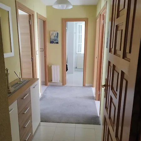 Preciosa Casa De 4 En Pleno Corazon Del Camino De Santiago!