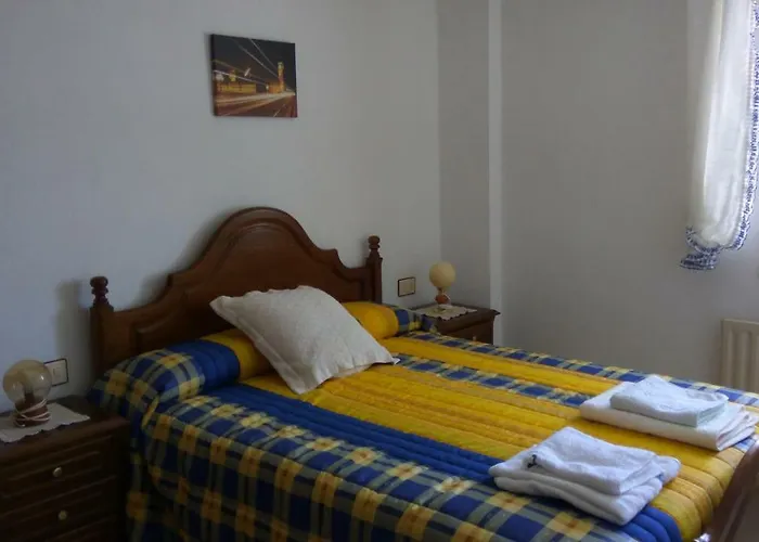 Preciosa Casa De 4 En Pleno Corazon Del Camino De Santiago!